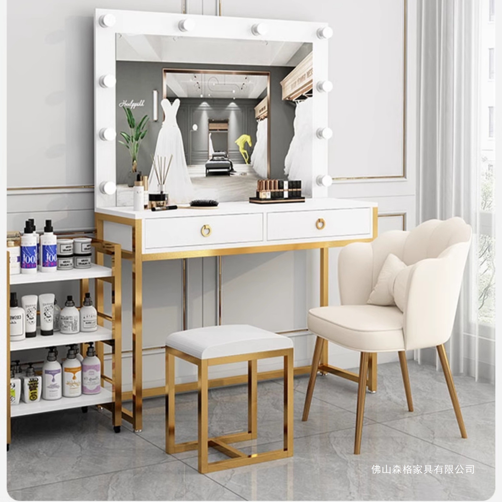 Studio dresser with lamp mirro - đánh giá và giá Beauty Makeup Studio