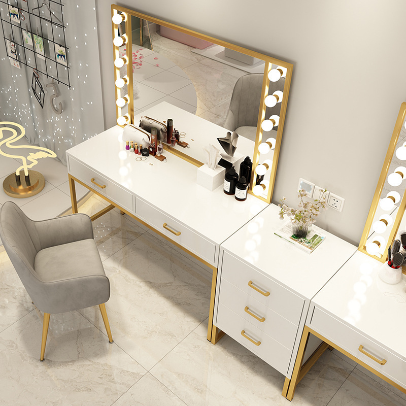 Makeup table Photo studio Make - đánh giá và giá Beauty Makeup Studio