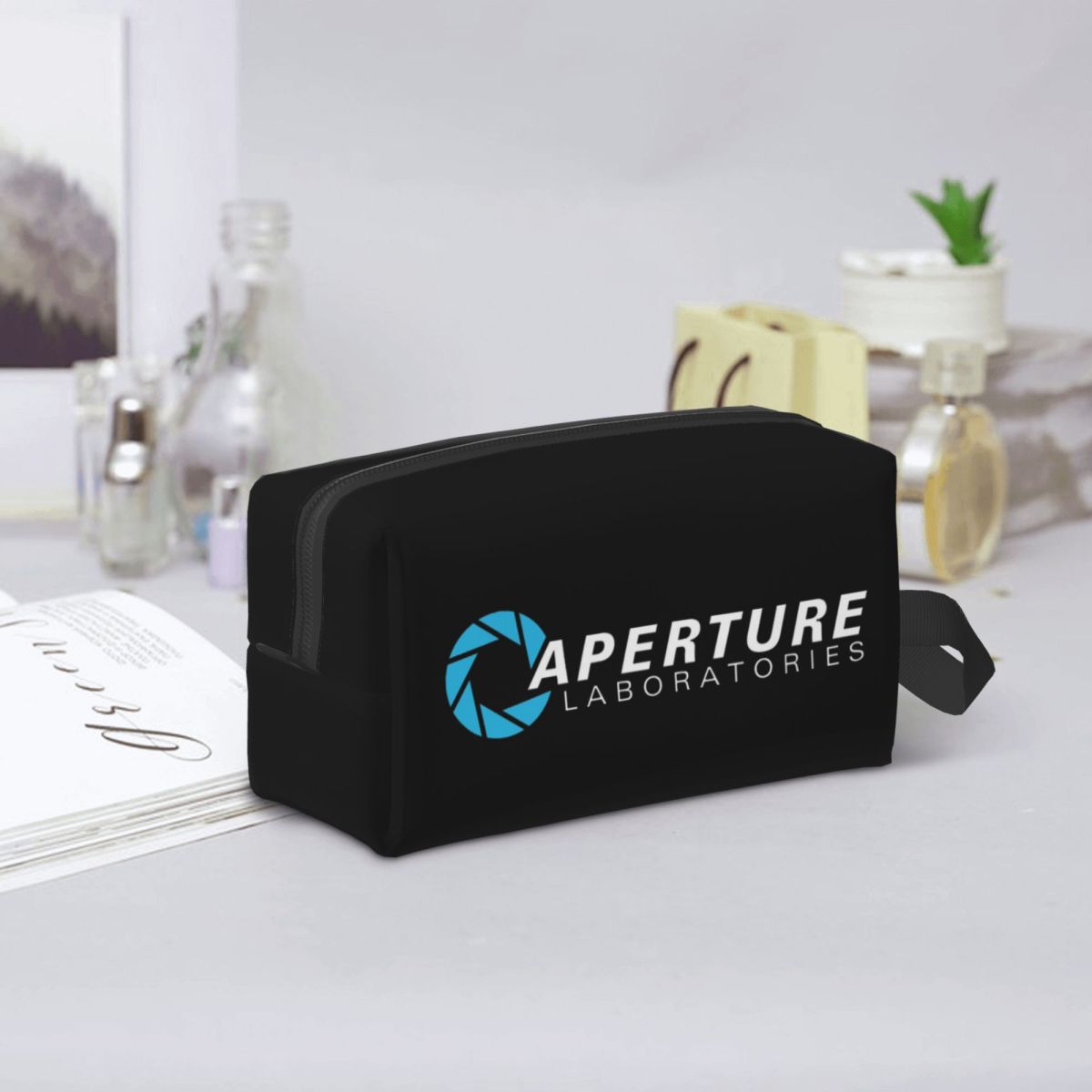 Aperture Science Laboratories  - đánh giá và giá Beauty Lab Makeup