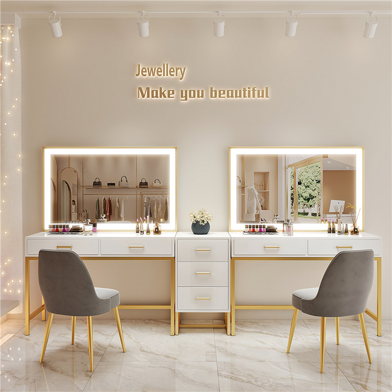 Nail art makeup artist studio  - đánh giá và giá Beauty Makeup Studio