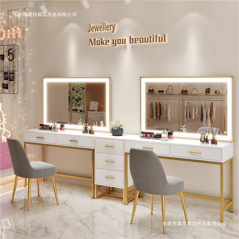 Nail art makeup artist studio  - đánh giá và giá Beauty Makeup Studio